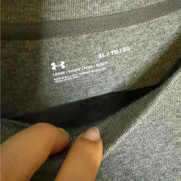 Under Armour Women's Gray Long Sleeve Shirt Peach Logo Pre-Owned Size XL - Picture 2 of 10